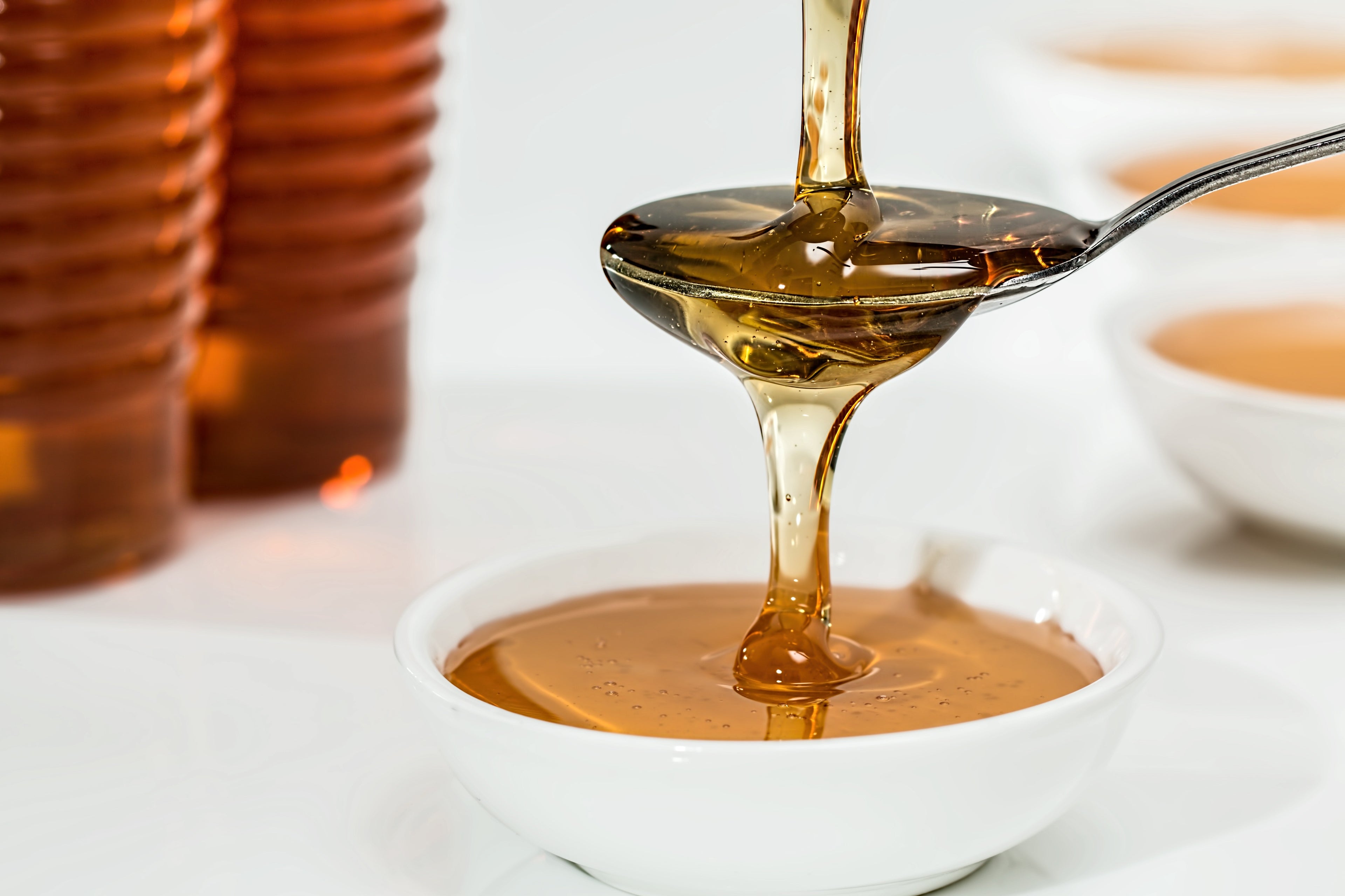 the bath essence - natural herbs - honey